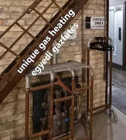 Urban In Old Town Apartment *